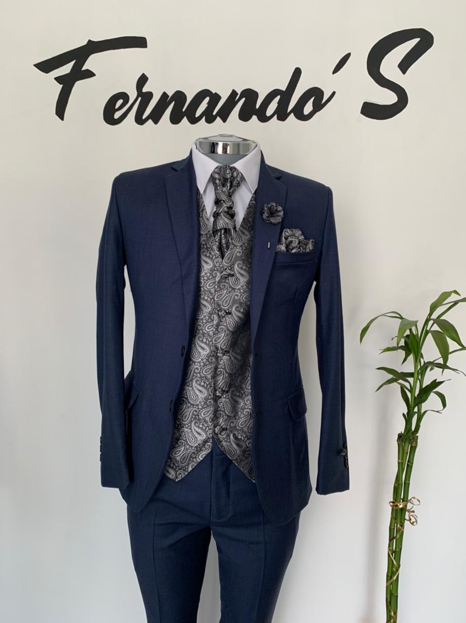 Fernando’s Renta de Trajes